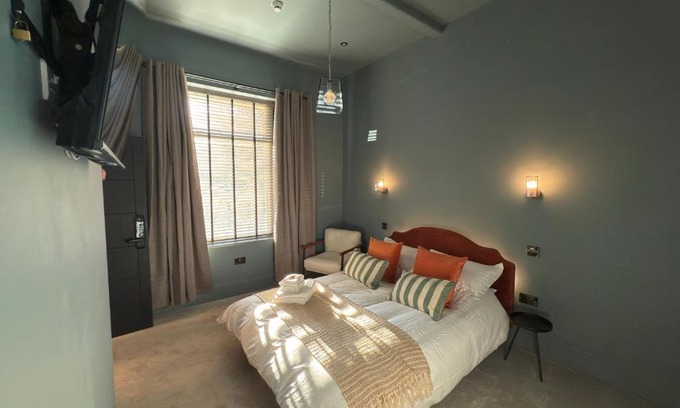 Halifax Casa | Akroyd House - The Mackintosh Room