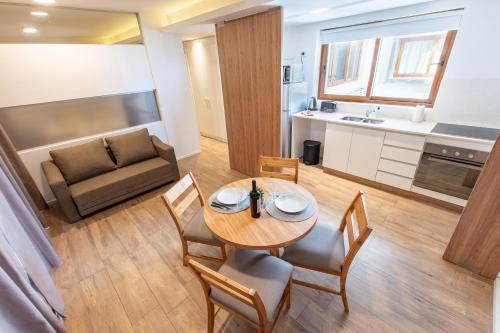 La Plata Apartamento | Alójate 38- Departamento, luminoso, excelente ubicacion! Zona Hospital Español