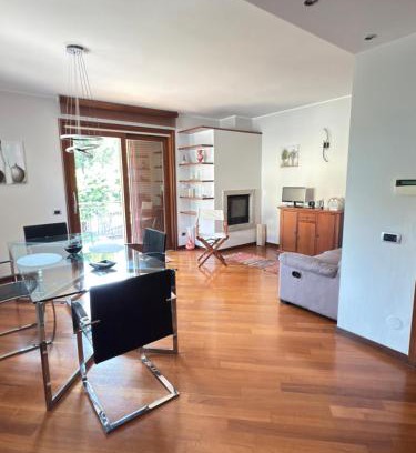Canzo Apartamento | Al Civico32
