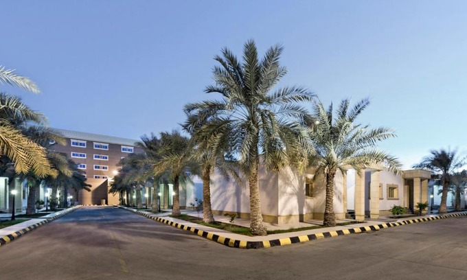 Al Yarmouk Hotel | Al Gosaibi Hotel - Villa
