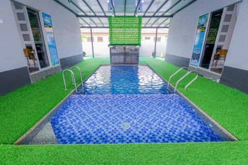 Kampung Sura Masjid Casa | AL HAA SYA Homestay With Pool