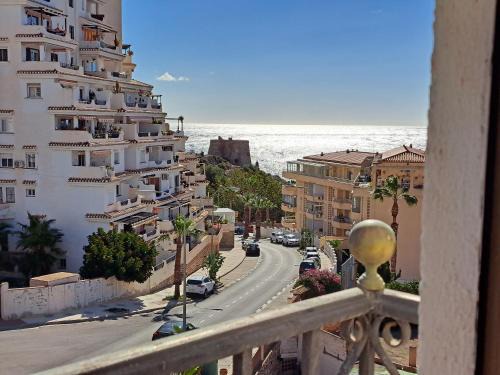 Velilla-Taramay Apartamento | Al Monacar vistas al mar, parking, aire acondicionado y wifi