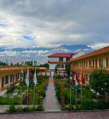 Skardu Hotel | Al Noor Starlet Hotel