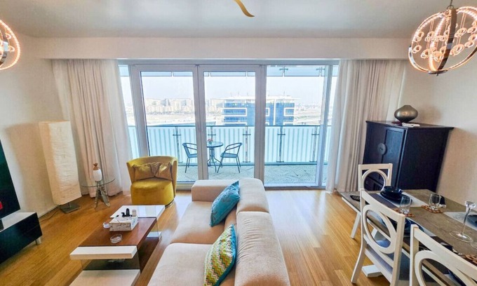 Al Raha Beach Apartamento | Al Raha Serenity: Spacious 2BR Getaway