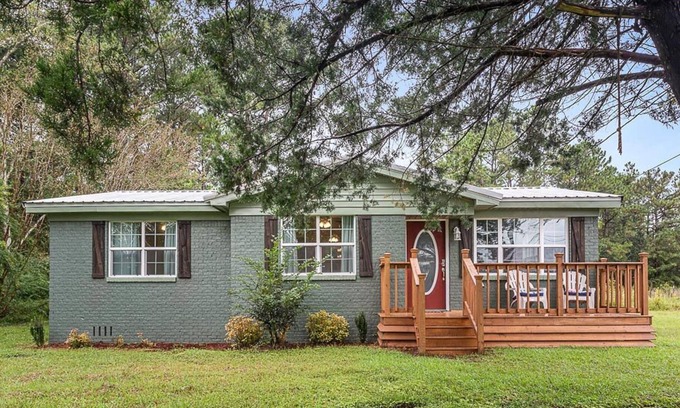 Saint Elmo Casa | Alabama Safari Ranch