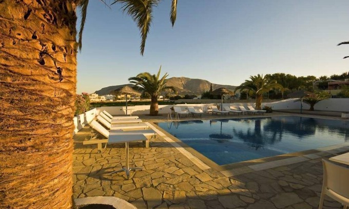 Agia Paraskevi Casa | Alafouzos Studios