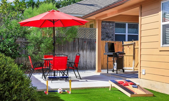 Timberwood Park Casa | Alamo Union - A Birdy Vacation Rental