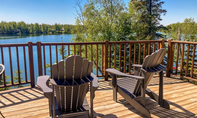 Meadow Lakes Casa | Northshore Lake House