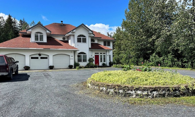 Bear Creek Casa | Alaska Bear Lodge LLC