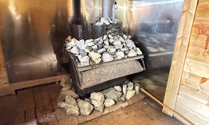 Knik-Fairview Alquiler De RV | Alaska Native Steam Bath w/Power and Water for RV, free wifi