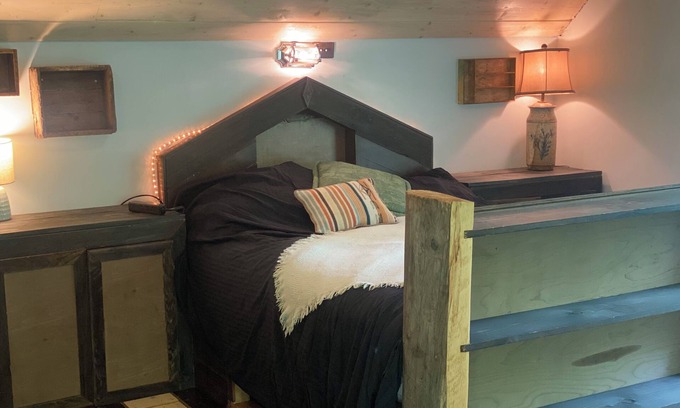 Sutton-Alpine Cabaña | Alaskan cabin life