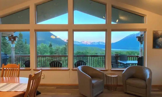 Cooper Landing Cabina | AlaskanTreasure-Amazing Mountain and Lake Views