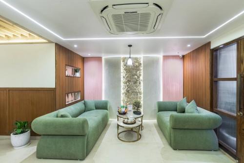Shimla Apartamento | Alaya Stays 3BHK with Garden -Evaara Woods Ridge