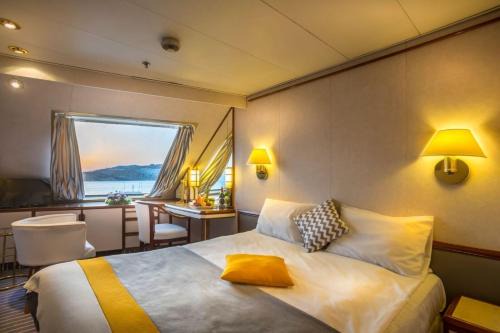 Cesme Alquiler De Eote | ALBAKER TOUR MIRAY CRUISES TOUR KuSADASI - PaTMOS - AtINA - MIKONOS - RODOS - CESME