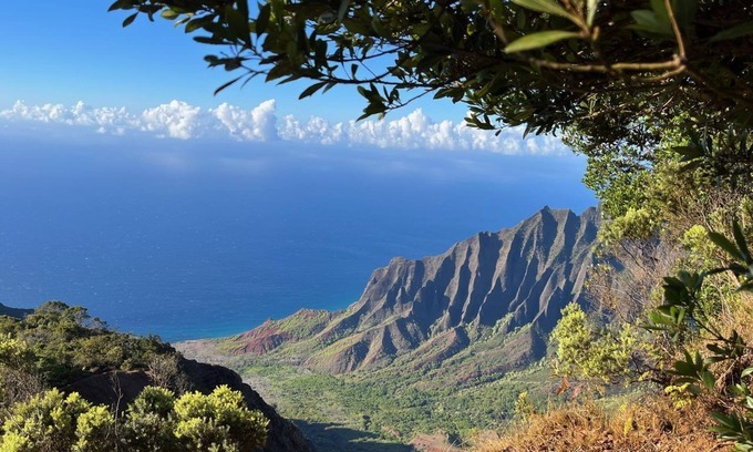 Princeville Casa | Albatross Ohana~Top location~3 bedroom house w/ loft, waterfall views~ small pet