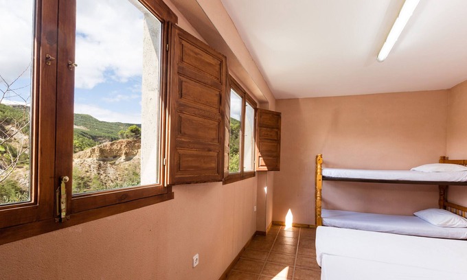 Salas de Pallars Apartamento | Alberg La Solana - B11 - Habitación Cuádruple (4 Adultos)