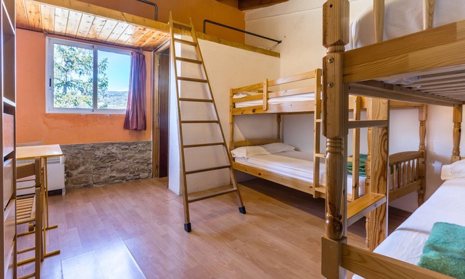 Salas de Pallars Apartamento | Alberg La Solana - 31 - Habitación Cuádruple (4 - 6 Plazas)
