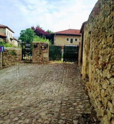 Santillana del Mar Hostal | Albergue Gándara