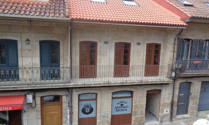 Redondela Hostal | Albergue Parroquial Santiago Apostol de Redondela