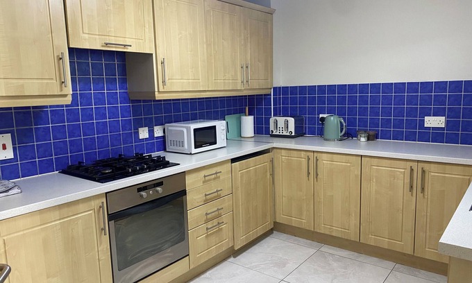 Cathedral Quarter Apartamento | Albert Clock/ Customs House Square. 2 Bed, Parking.