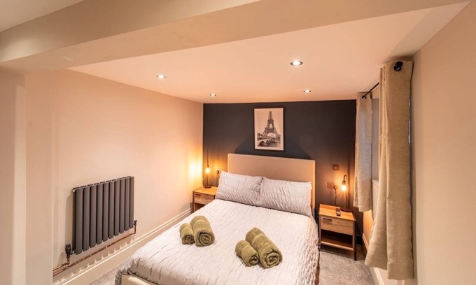 Cheltenham Casa | Albert House - 3 Beds, Central & Racecourse!