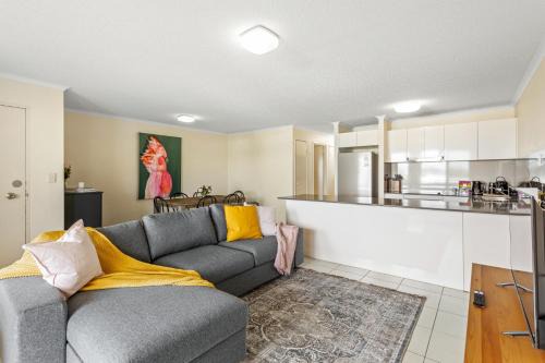 Albion Apartamento | Albion Convenient Hideaway with Parking & Balcony