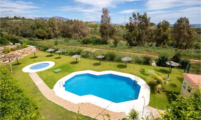 Puerto de la Duquesa Apartamento | Alboran Hills