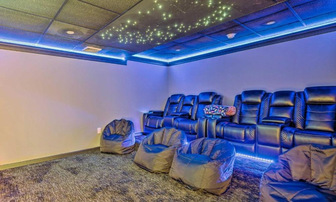 Albrightsville Casa | Albrightsville Home with Home Theater and Game Room!