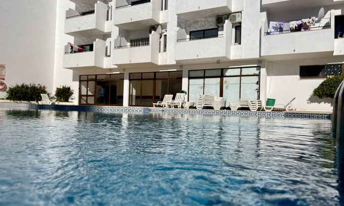 Montechoro Apartamento | Albufeira Town Apartment by Homing