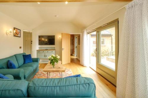 Saxmundham Casa | Alde Bay Farm - Oyster Catcher