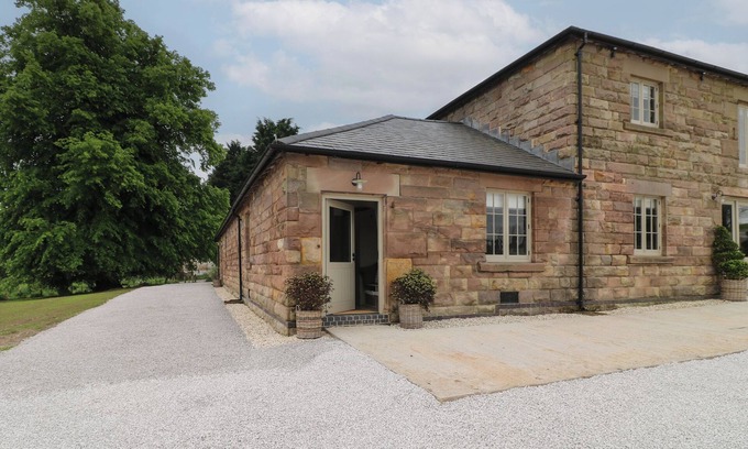 Crich Casa | ALDER COTTAGE - FOLD YARDS, romantic, with open fire in Alderwasley