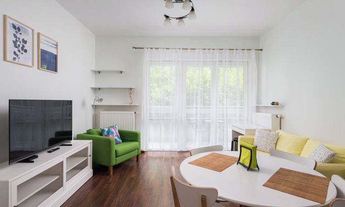 Wlochy Apartamento | Aleja Krakowska Homely Apartment