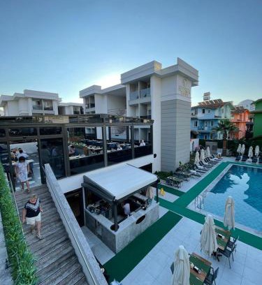 Side Hotel | Alessia Hotel
