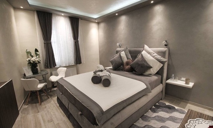City Center Casa | Alessio Premium Rooms - King Room 4