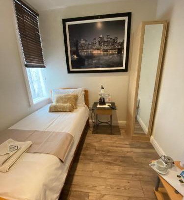 South Shore Hotel | Alexander Hotel Fully Refurbished All Rooms En-suite