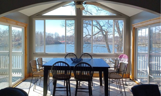 Monticello Casa | Alexander’s Landing Penthouse - Lakefront, Balcony, and Room to Relax