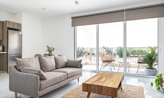 Kato Polemidia Apartamento | Alexis Court II - Two Bedroom Apartment, Sleeps 4