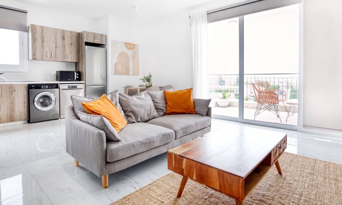 Kato Polemidia Apartamento | Alexis Court V - Two Bedroom Apartment, Sleeps 4