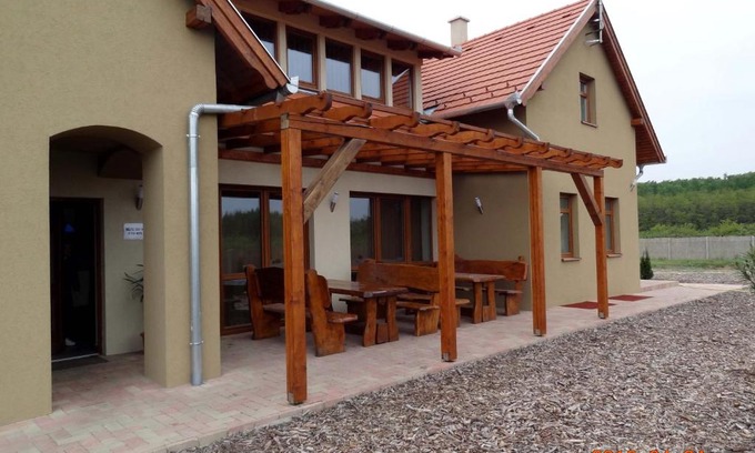 Kunfeherto Casa | Alföldi Borok Háza