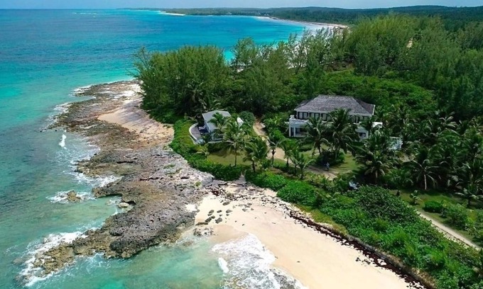 Governor's Harbour Casa | Alfred House & Cottage 6 Bedroom Home