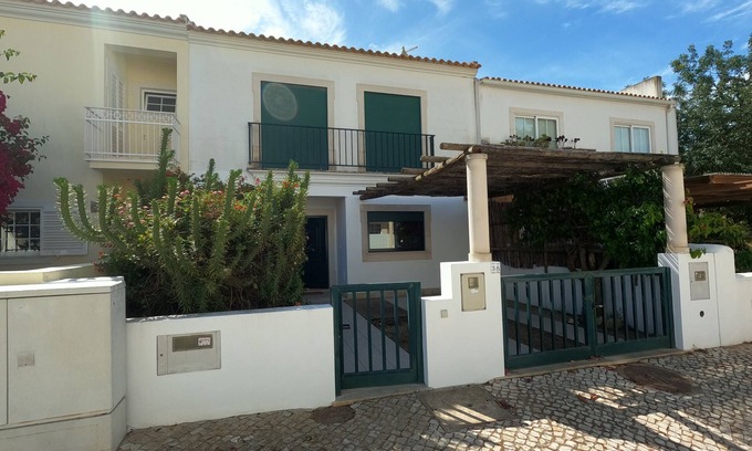 Pera Chalet De Esquí | Algarve, 4 Bedrooms Independent House, Pêra