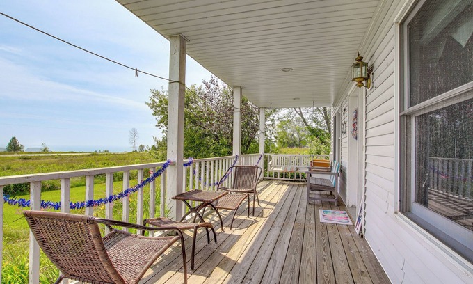 Algoma Casa | Algoma Vacation Rental w/ Fire Pit + Lake Views!
