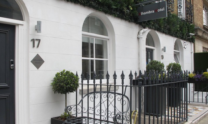 Kings Cross St. Pancras Hotel | Alhambra Hotel