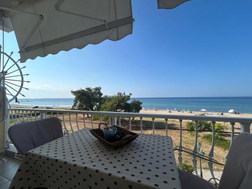 Paralia Dionysiou Apartamento | Alia Mare Apartment