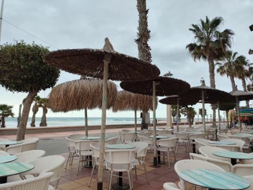 Coveta Fuma Apartamento | Alicante El Campello 1º línea de playa