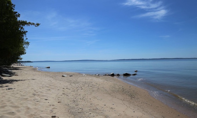 Forest Beach Cabaña | Alig Family Tides - Next to Pine Trail Retreat! Shared Beach!