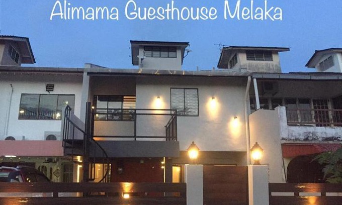 Taman Kota Laksamana Casa | Alimama Guesthouse Melaka with Balcony