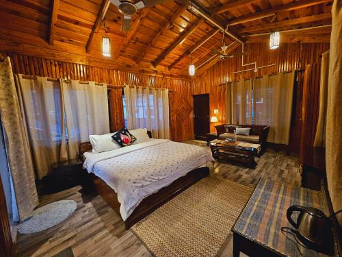 Bhimtal Complejo | Alinda House Naukuchiatal by THE GHAUR