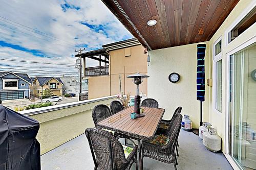 Alki Casa | Alki Adventures