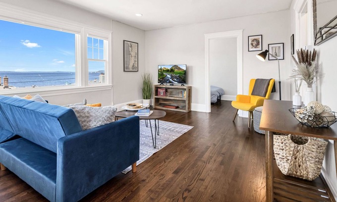 Alki Casa | Alki/Perfect Location/FAST WiFi/Steps to Beach